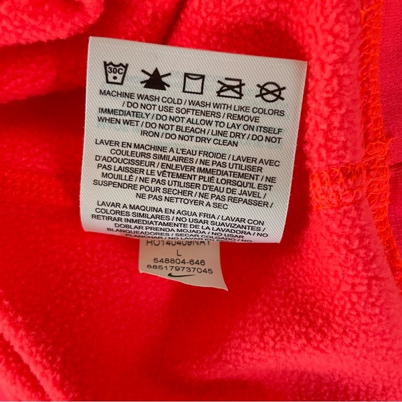 Nike Therma Fit Vibrant Neon Pink Fleece Pullover Hoodie Sweatshirt - Picture 9 of 10